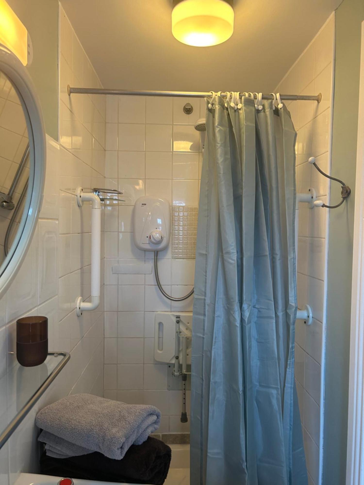Tig Monbretia Apartment Dingle Bagian luar foto