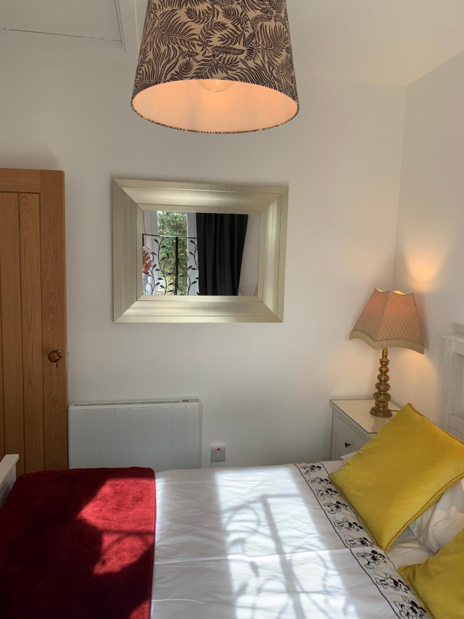Tig Monbretia Apartment Dingle Bagian luar foto